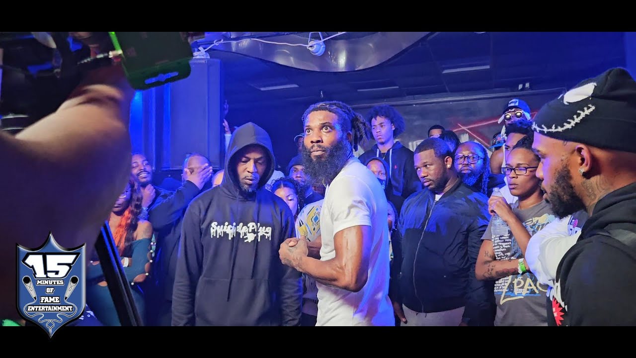 ⁣JAKKBOY JUMPS OFF STAGE AFTER TALKING TO SMACK DURING TAY ROC BATTLE ON URL CIVIL WAR!!!
