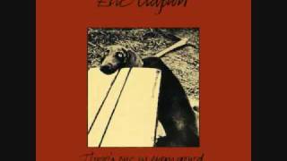 Eric Clapton - There's One In Every Crowd - 10 - Opposites chords