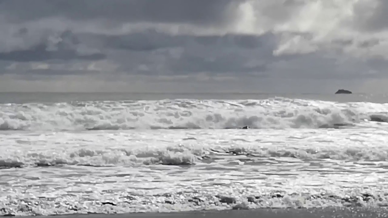Surfing at Back beach, New Plymouth, NZ YouTube