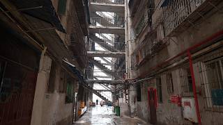 Walk through the unique old twin residential buildings. Walking in Fuling, Chongqing, China・4K