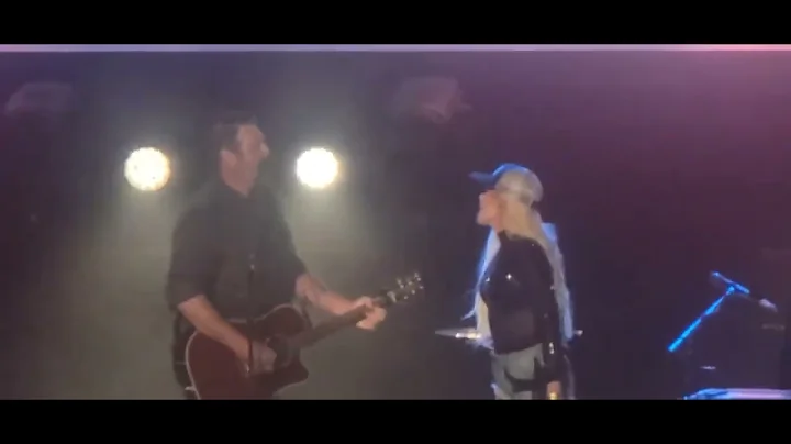 Blake Shelton & Gwen Stefani Nobody but you & Happ...