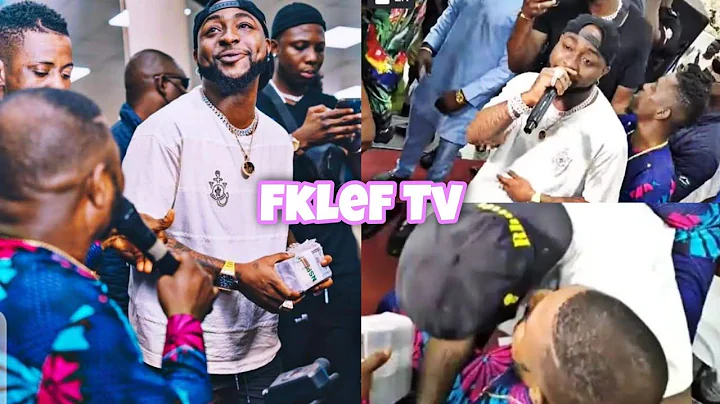 Davido Gifts Yinka Yinka ayefele N1m Live on Stage in Abeokuta and Collects Mic from him to Perform