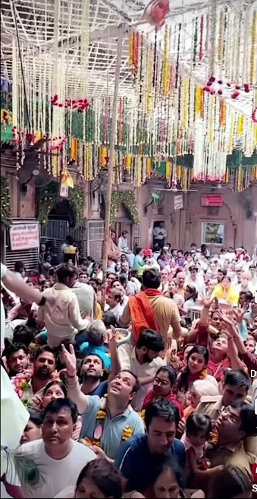 Teri banki Ada ne o sanware mujhe tera deewana Bana diya  #bankebihariji #vrindavan #radhaballabh