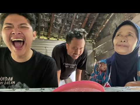 Sarapan di warung legend "lek sariyem" bersama lek sodiq