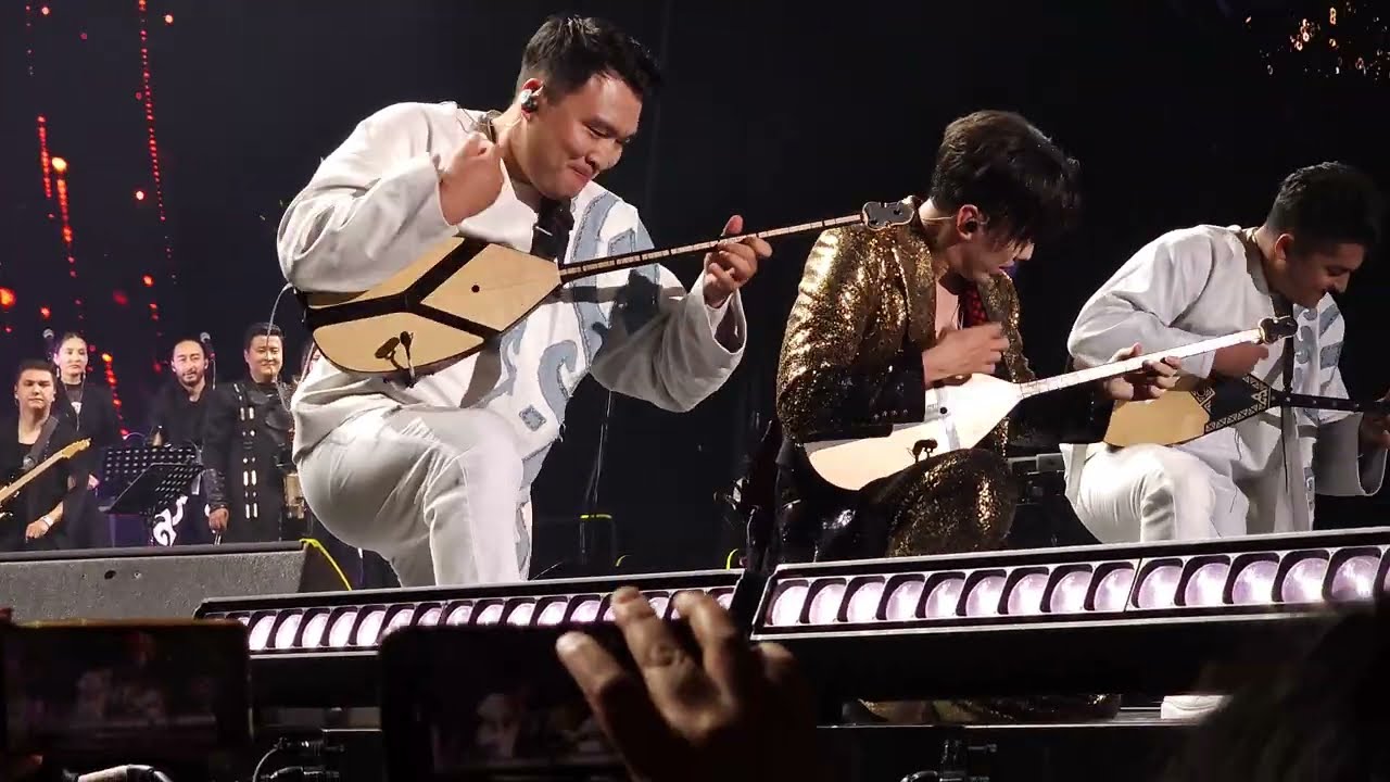 Give Me Your Love ( Encore ) - Dimash [ Stranger Tour 2025 in Mexico ] - Palacio de los Deportes