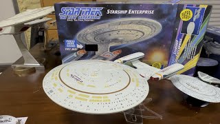 New Star Trek Next Generation starship Enterprise NCC 1701 D 2023 Playmates saucer separation lights