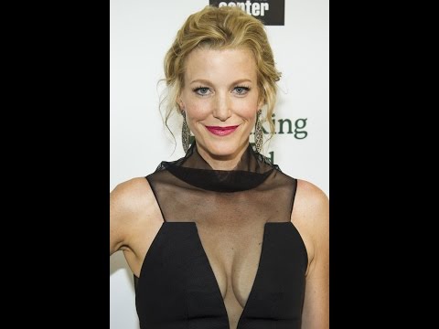 วีดีโอ: Anna Gunn มูลค่าสุทธิ: Wiki, แต่งงานแล้ว, ครอบครัว, แต่งงาน, เงินเดือน, พี่น้อง