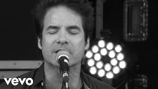 Train - Drops of Jupiter (Xperia Access @ V Festival - Lounge)