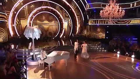 Nancy McKeon & Valentin Chmerkovskiy- Quickstep (W...