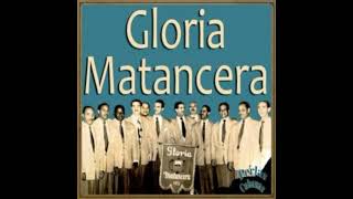 CON LA PUNTA DEL PIE, GLORIA MATANCERA.