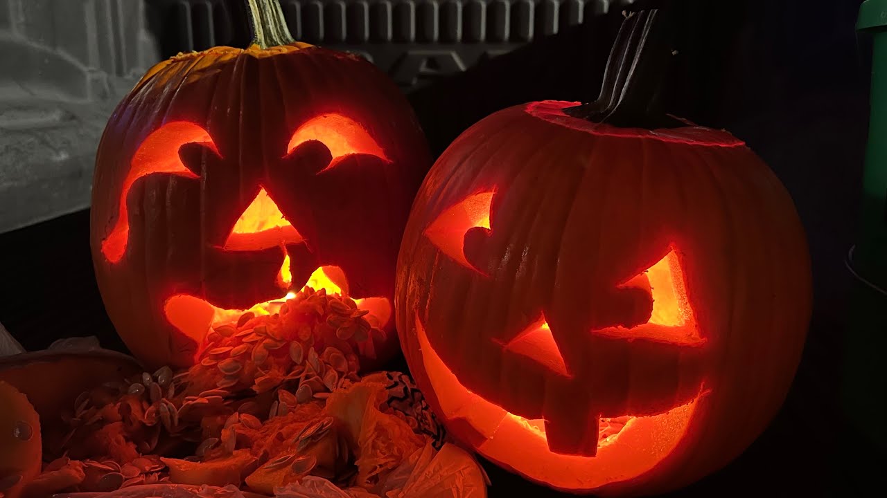 Spirit Halloween Live Fail And Parking Lot Pumpkin Carving At Aldi - YouTube