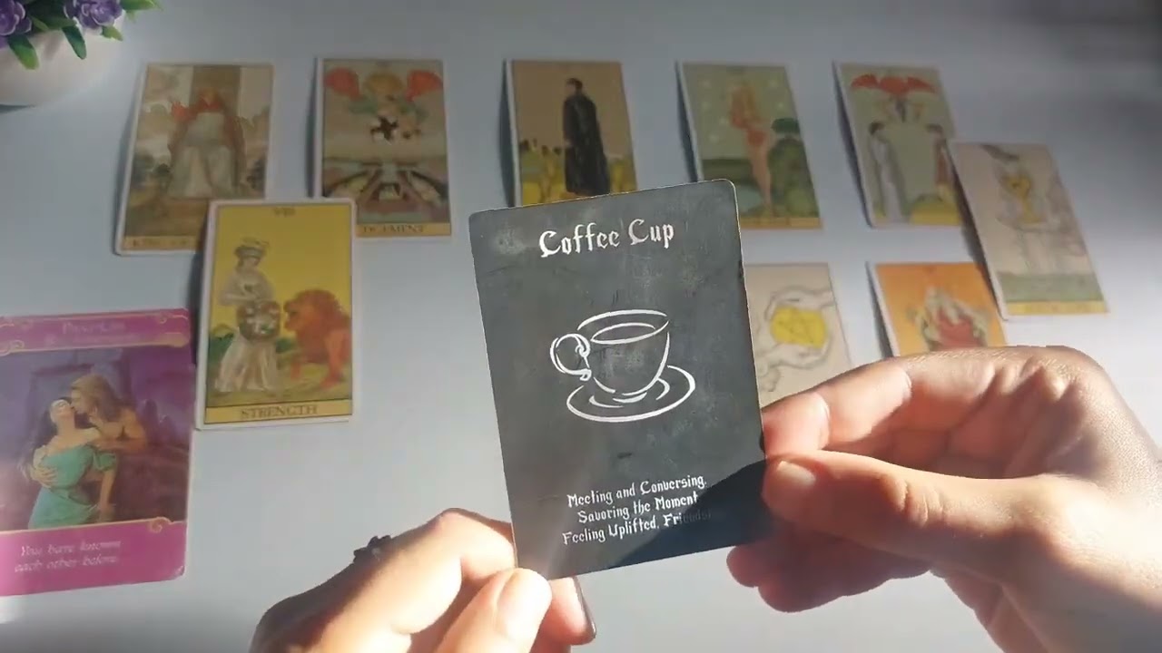 تاروت برج السرطان الحبيب متأثر حاسس انك قسوت عليه 😔