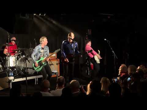 Hoodoo Gurus - I Was a Kamikaze Pilot (Debaser Strand Stockholm 2026-09-30)