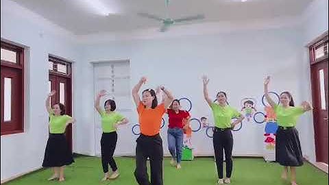 Vũ điệu vui nhộn "Yesh Li Yadayim" - Cô giáo trường MNTT Kép