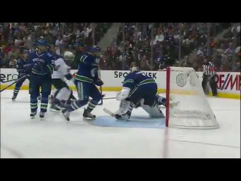 Alexander Edler BIG HIT on Drew Doughty (April 15t...