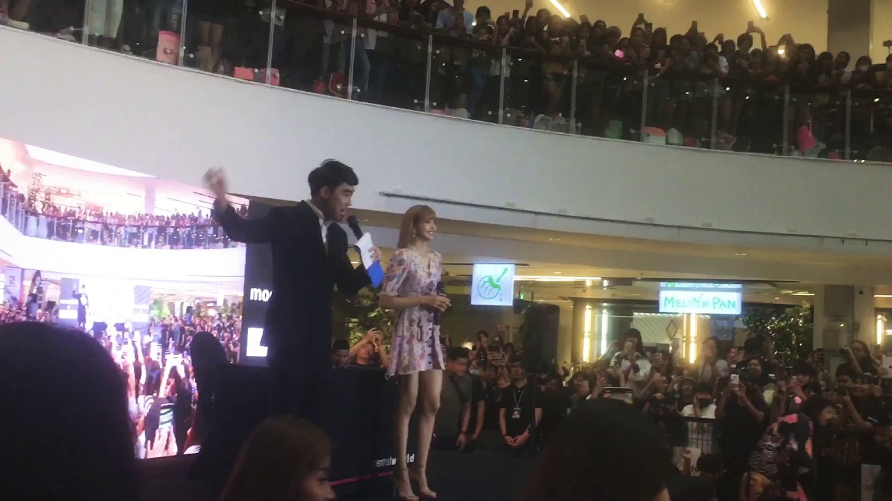 180812 Lisa @ Moonshot Fansign Event in Bangkok Day2 at CentralWorld