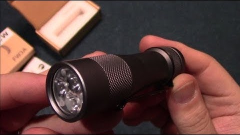 Lumintop FW3A Flashlight Review!