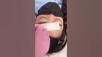 Eyebrow mapping and waxing 🍯#eyebrowwax #eyebrowmapping #eyebrows #browwax #browmapping