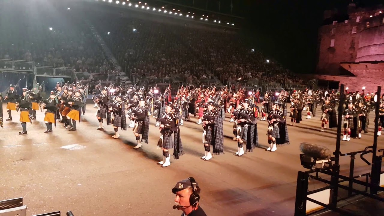 2018 Arrival of massed pipes & drums at Edinburgh military Tattoo YouTube