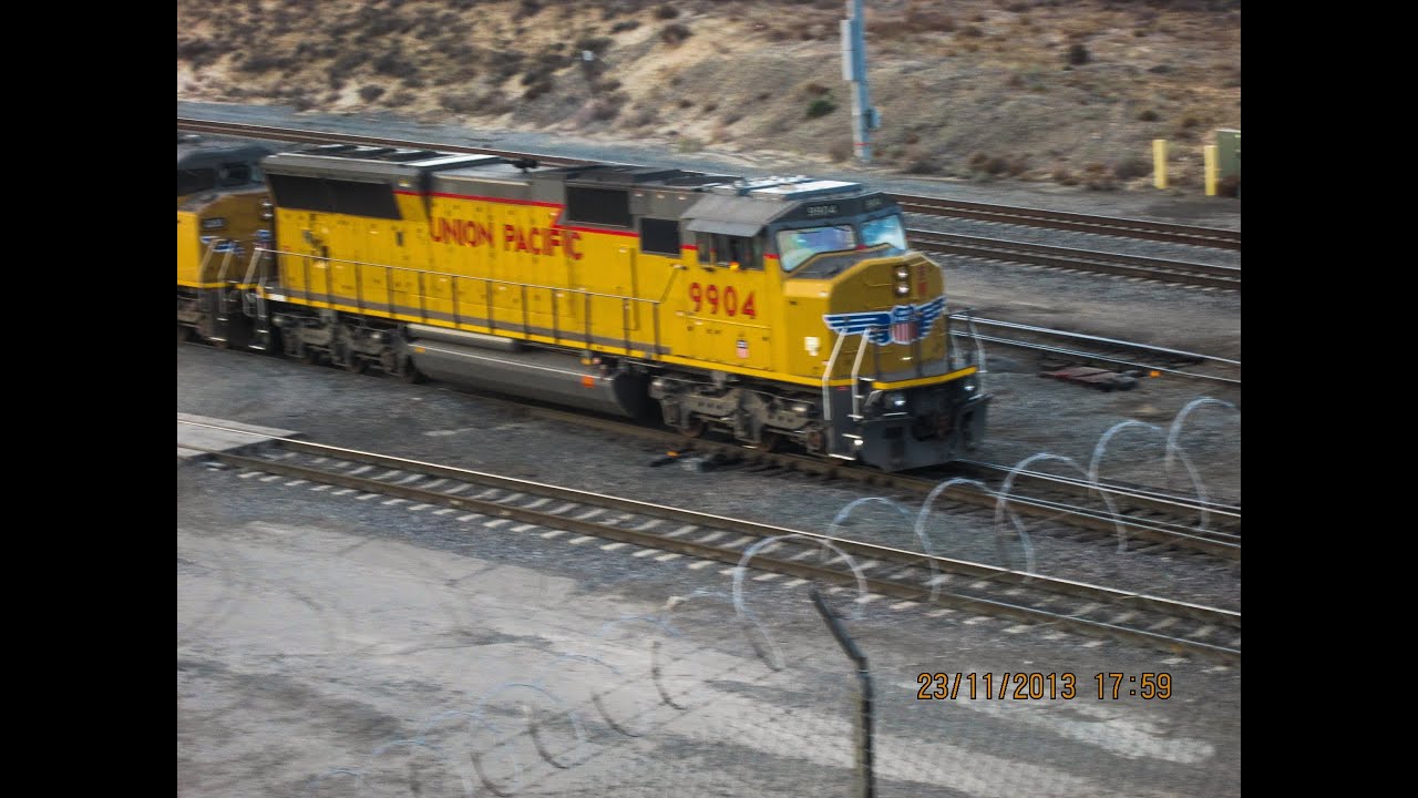 RAILFANNING PART TWO: West Colton featuring ES44AHs CSXT # 25 SP & sd40-2s & BNSF 11/23/2013