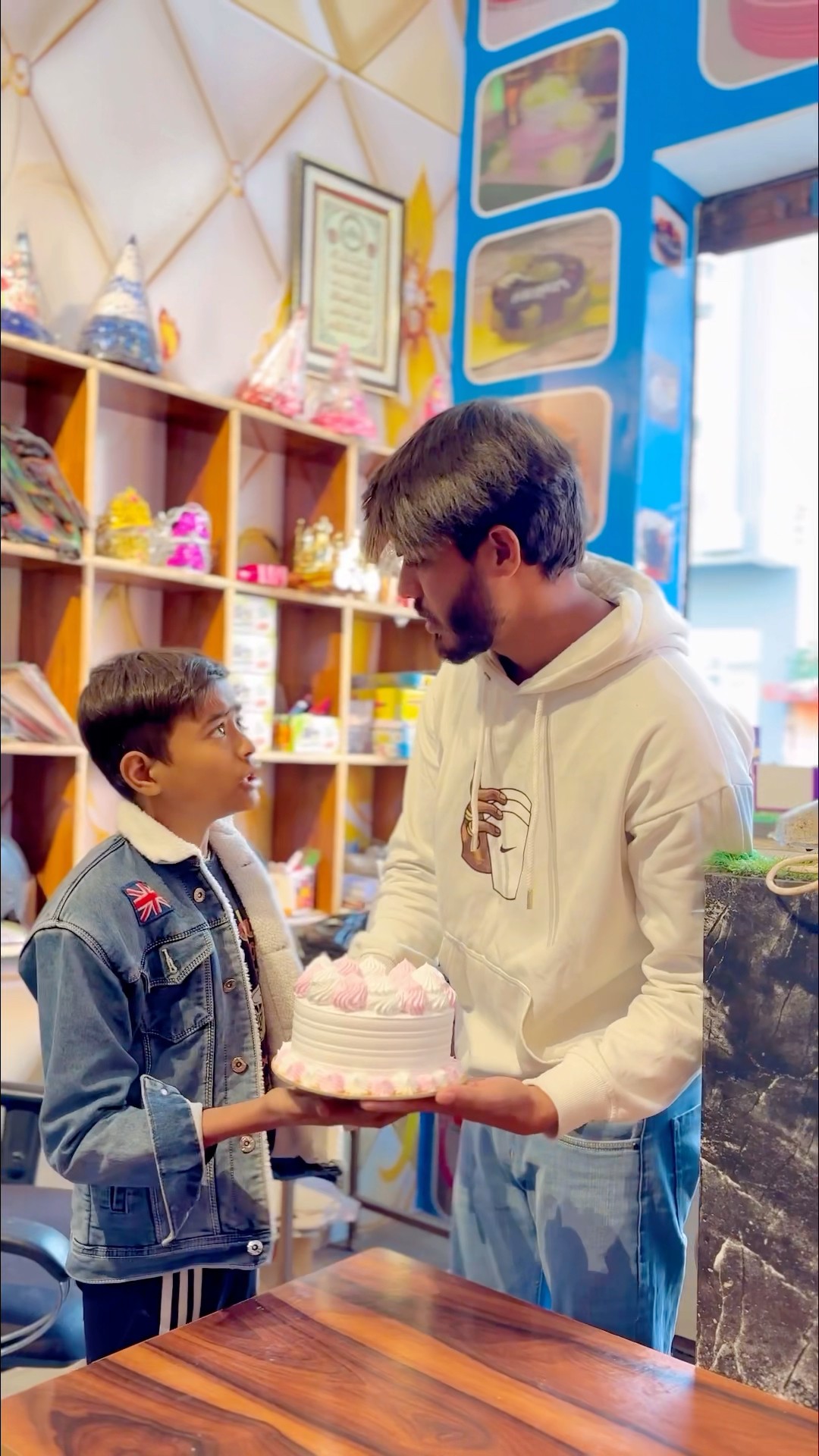 बच्चे को केक क्यों चाहिए??#foryou #emotional #shortsfeed #birthday #papa #cake #motivation #shorts