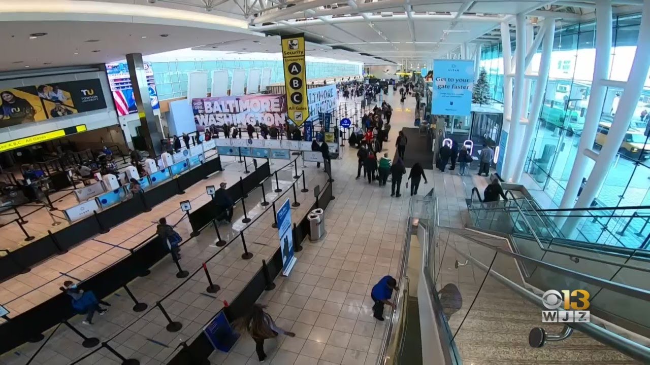 Health Officials Urge Safe Holiday Travel As Hospital Systems Battle COVID-19 Surge