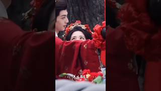 they're so cute 😫❤️ her eyes stare at him is so cute #dailuwa #laiweiming #cdrama #tamingthehusband