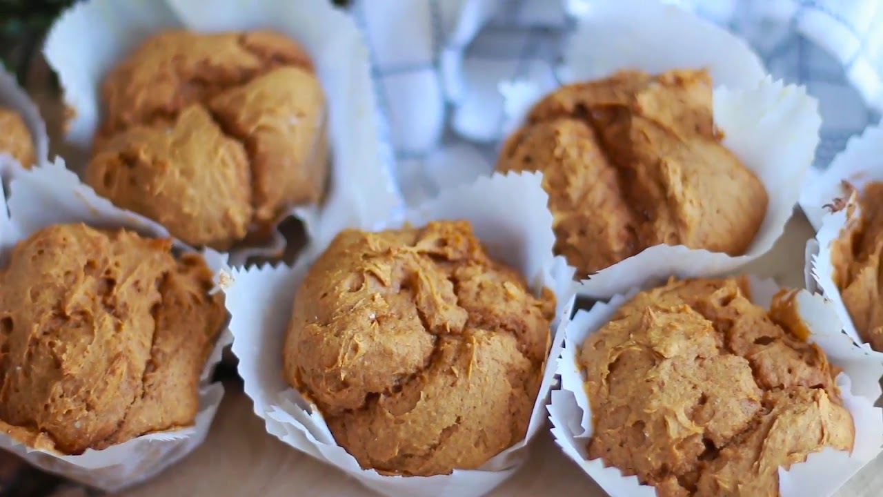 How to Make Easy Pumpkin Muffins With Cake Mix - YouTube