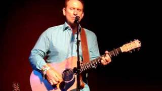 Colin Hay - Who Can It Be Now (acoustic) Apr. 24, 2007 chords