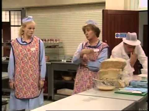 BBC Dinnerladies S2E1 Catering Comedy) - YouTube