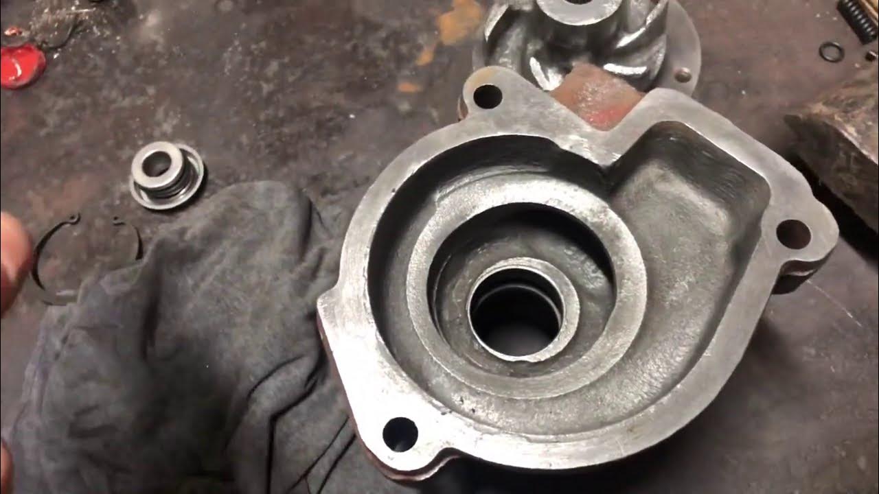 Шкив компрессора мтз 80. Помпа мтз 82. Ремонт помпы мтз 82. Разобрать помпу мтз. Схема помпы мтз 80.