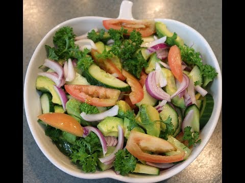 Vidéo: Salade D'avocat Aux Tomates Et Concombres. Recette étape Par étape Avec Photo