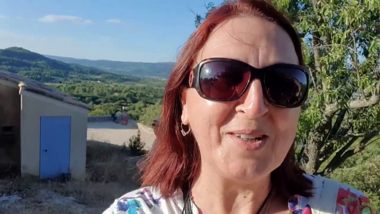 Поужинали в Деревне Saint-Saturnin d'Apt  и Опять Вернулись в Город Фантом Часть 2