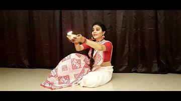 Mangal Deep Jwele | Lata Mangeshkar| Dance Cover | Ashna Singha | মঙ্গল দীপ জ্বেলে | Pratidan