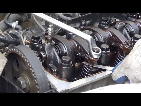 Βίντεο: Πώς ρυθμίζετε τις βαλβίδες του κινητήρα;