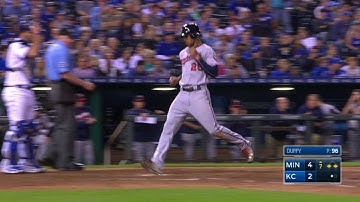 MIN@KC: Polanco lines an RBI single to center field