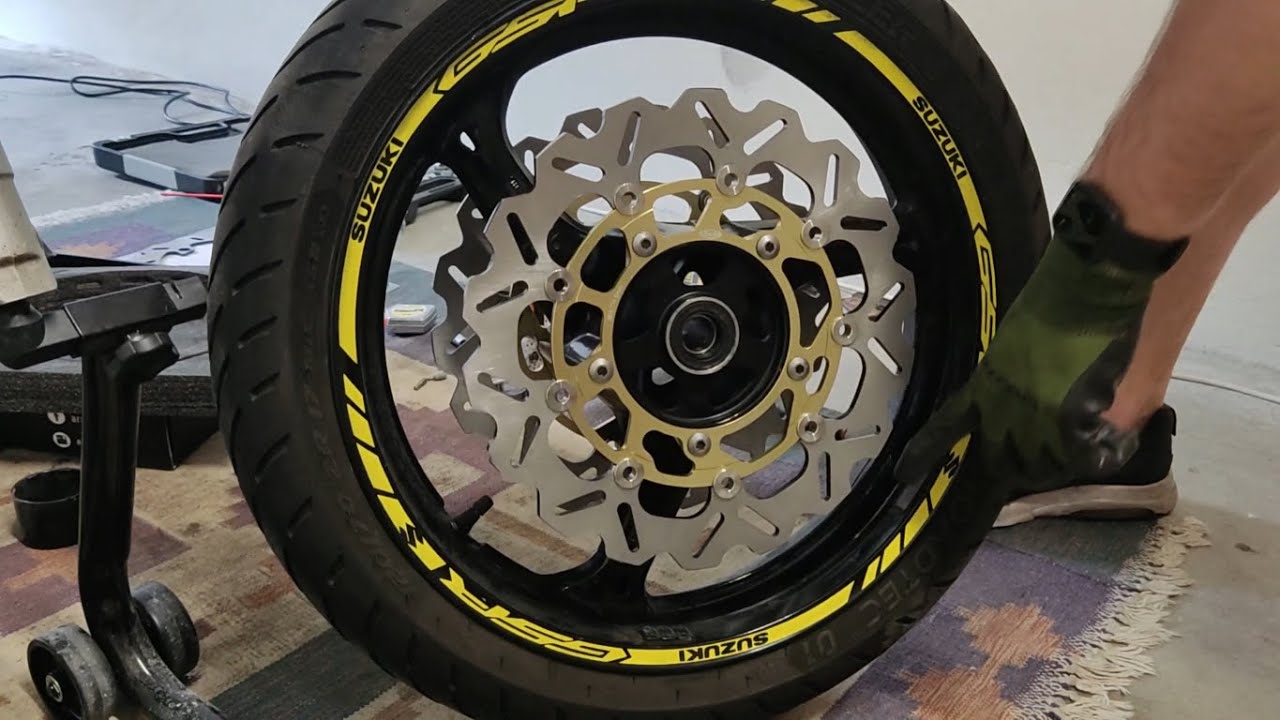 Installazione dischi freno Arashi e pastiglie Sbs - Suzuki Gsr 600