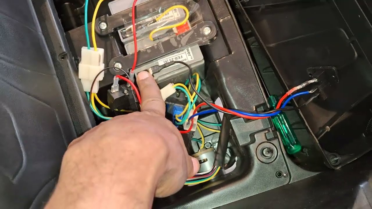 Battery operated Jeep Charging Problem Solve | Jeep On nahi ho rahi | Electronic kids Jepp Repair