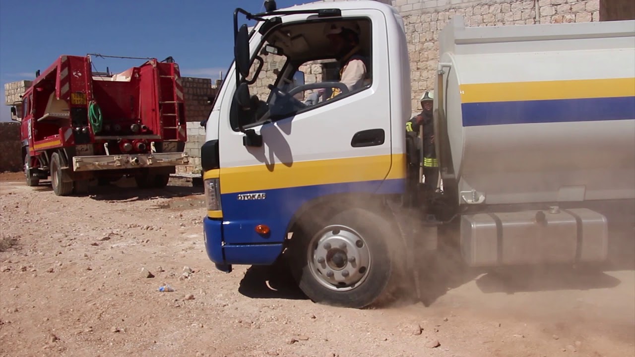 أضرارٌ مادية خلفها حريقٌ في منزلٍ سكنيّ بقرية أباد جنوبي حلب.