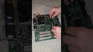 how to install RAM into motherboard #pcmasterrace #pcmr #computer #ram #ddr4 #computerbuild
