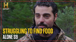 Igor is reaching his limits, TAPS OUT on Day 20 | Alone (S9)
Its Day 20 and Igor has never eaten proper nutritious food. After going beyond his physical limits, he decided to call it quits. Meanwhile, Terry strips naked to get his beaver in a cold lake.
Americas favorite survival competition series is back with ten new participants fighting for $500,000. Who will last the longest in the terrifying polar bear territory in Labrador, Canada?
Love watching survival series? Weve got all that and more! Hit that subscribe button and ring the notification bell so you wont miss out.
#Alone #AloneS9 #GrizzlyMountain #survivalshow #tapout
Watch more on The HISTORY™ Channel!
Subscribe to HISTORY Asia: https://www.youtube.com/user/historyasiatv
Like us on Facebook: https://www.facebook.com/HISTORYasia
Find us on Instagram: https://www.instagram.com/HISTORYasia
Watch HISTORY PLAY on Apple TV: https://geni.us/historyplaySEA Igor is reaching his limits, TAPS OUT on Day 20 | Alone (S9)