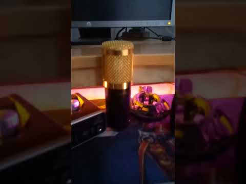 Bm 800 condoncer microphone and behringer um 2 audio interface for sale only 18000rs 03083512796