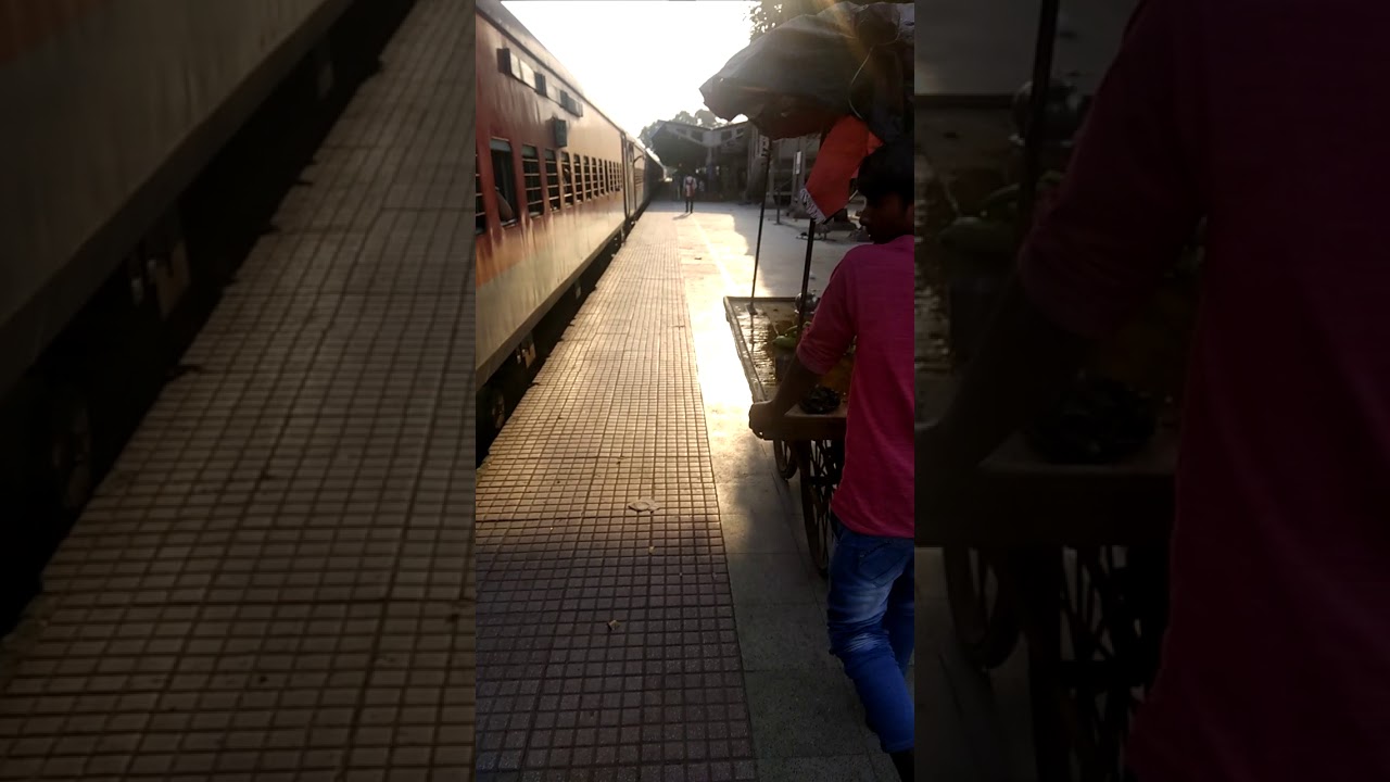 12225 Kafiyaat  express departure Azamgarh railway station 13 June 2018