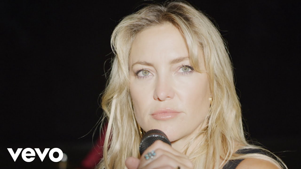 Kate Hudson - Voices Carry (Official Music Video) Kate Hudson - Voices Carry (Official Music Video)