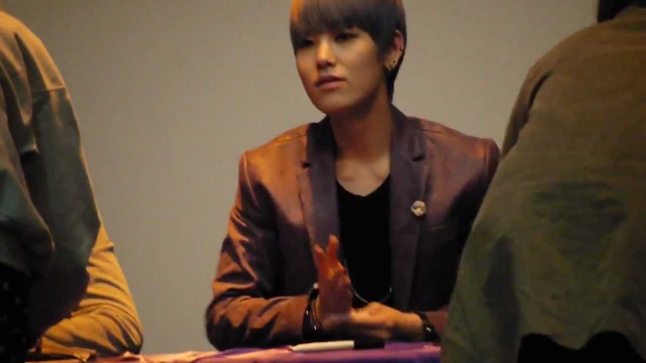 130323 BAP fansign - Zelo @ Shinsegae Department Store