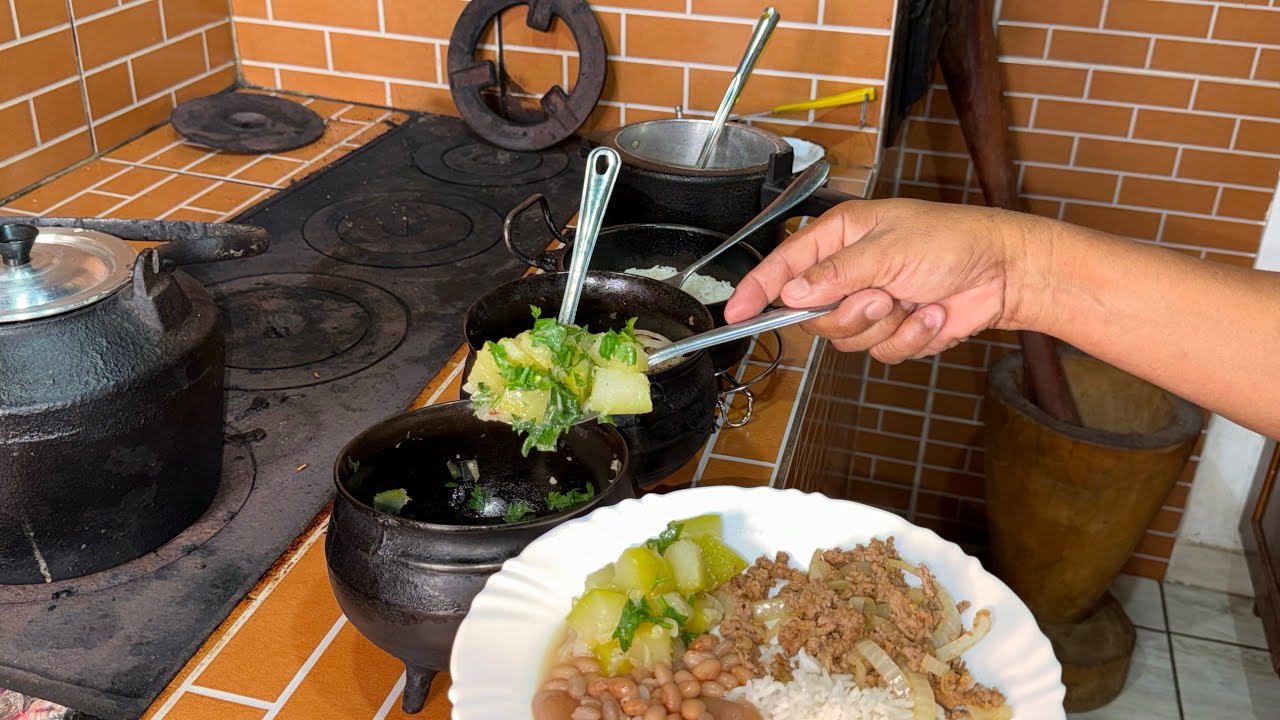 MOLHO DE CACHI NO ALMOÇO DE HOJE 