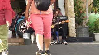 Menunggu . Versi Guru Ngamen