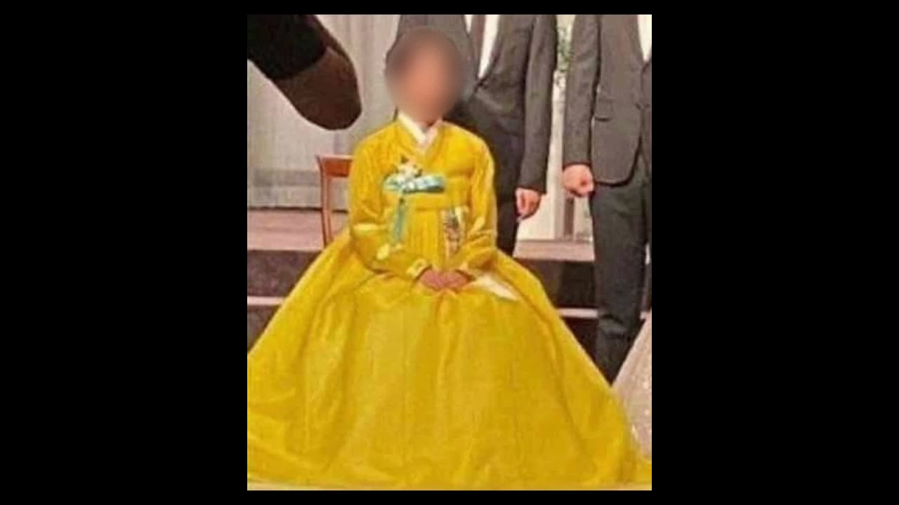 Jin Mother & Father Family Photo at his Brother Wedding 💜 