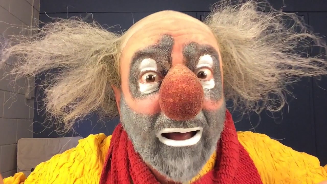 Funny mood before Slava’s Snowshow - Clown Make Up