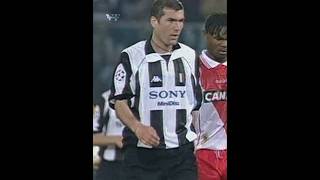 ZINÉDINE ZIDANE FOI UM JOGADOR INCRÍVEL 🇨🇵💫